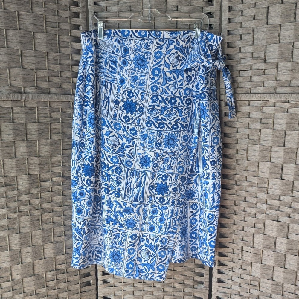 Ann Taylor Wrap Skirt Side Tie Blue White Floral Tile Print 14 Coastal Preppy - Picture 2 of 10